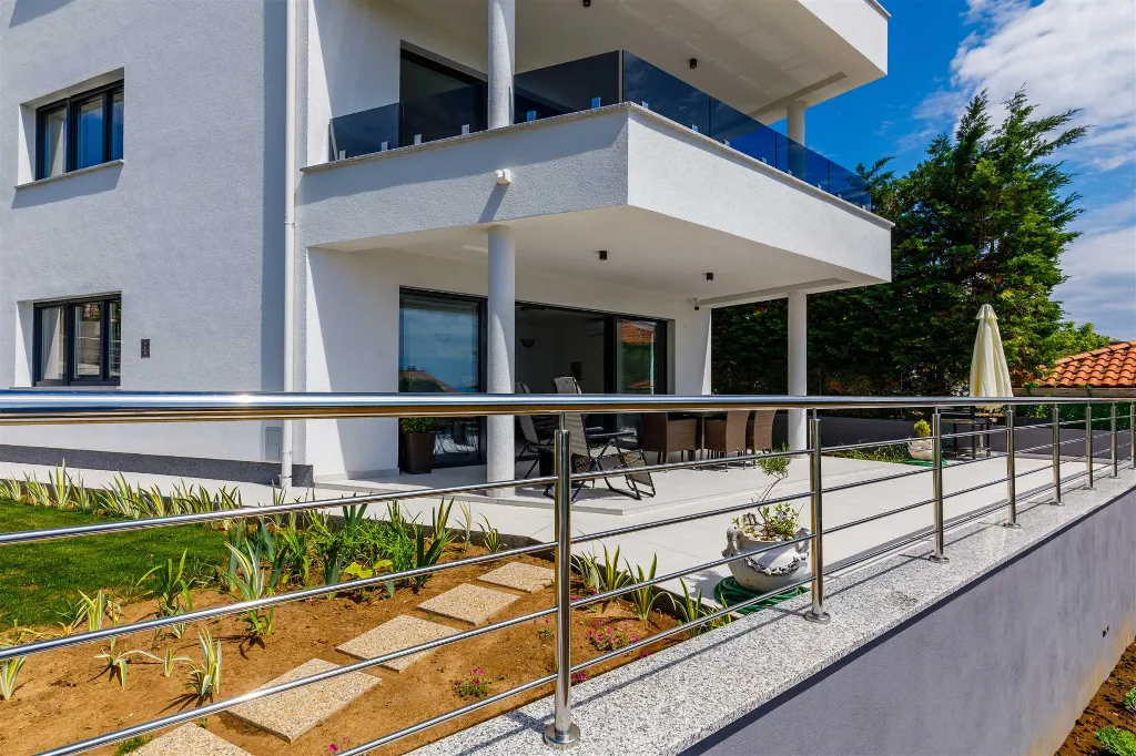 Lux. Apartman Villa M