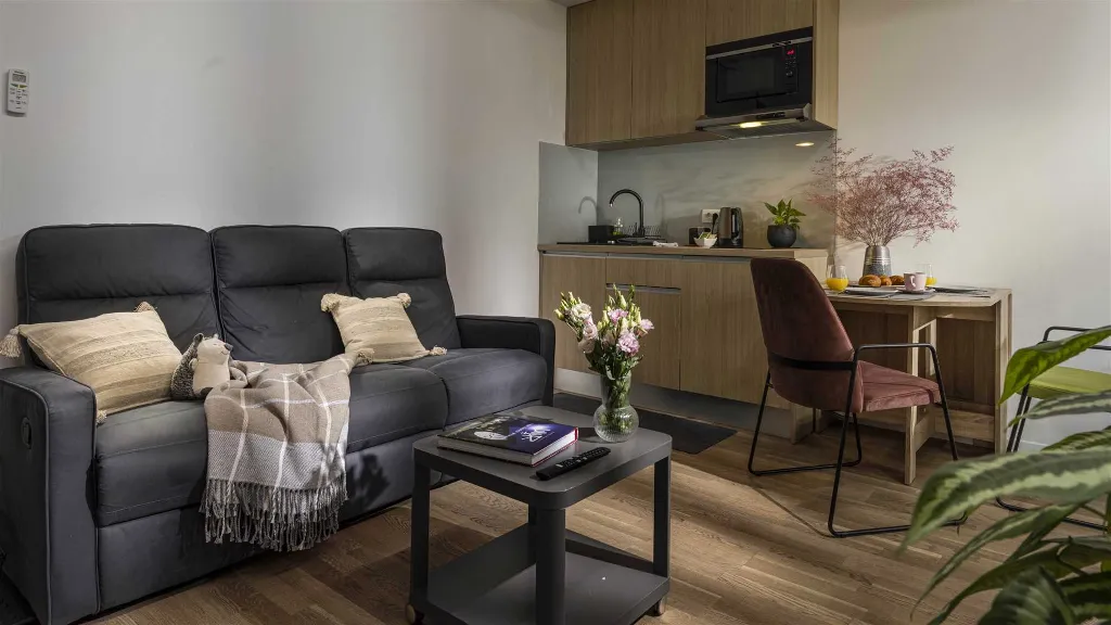 Serviced Aparthotel in Zagreb for 2 Guests