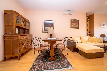 Renovated City-Center Apartment for 4 in Zagreb