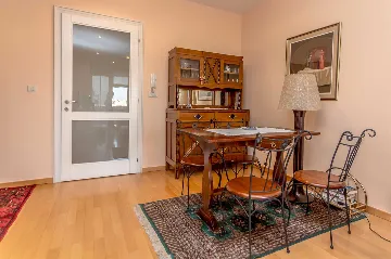 Renovated City-Center Apartment for 4 in Zagreb