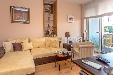 Renovated City-Center Apartment for 4 in Zagreb