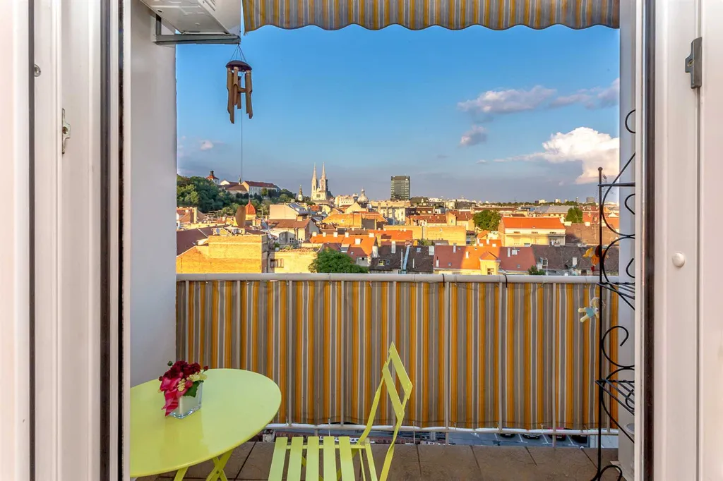 Renovated City-Center Apartment for 4 in Zagreb
