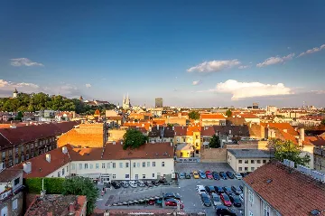 Renovated City-Center Apartment for 4 in Zagreb