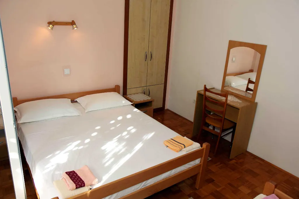 Apartments "J&R Babara" - Apartment with 2 bedrooms and a balcony