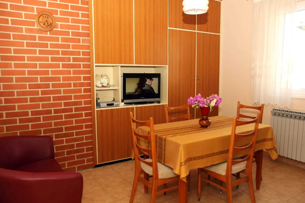 Apartments "J&R Babara" - Apartment with 2 bedrooms and a balcony