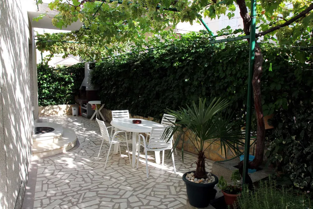 Apartments "J&R Babara" - Apartment with 2 bedrooms and a balcony