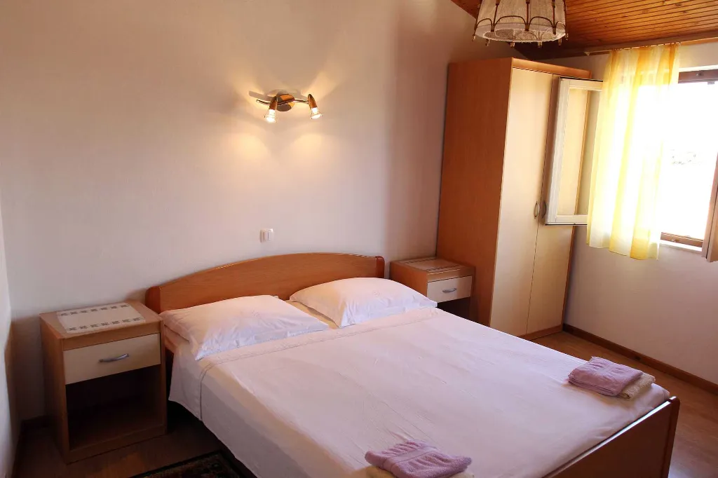 Apartments "J&R Babara" - Apartment with balcony for 4 people