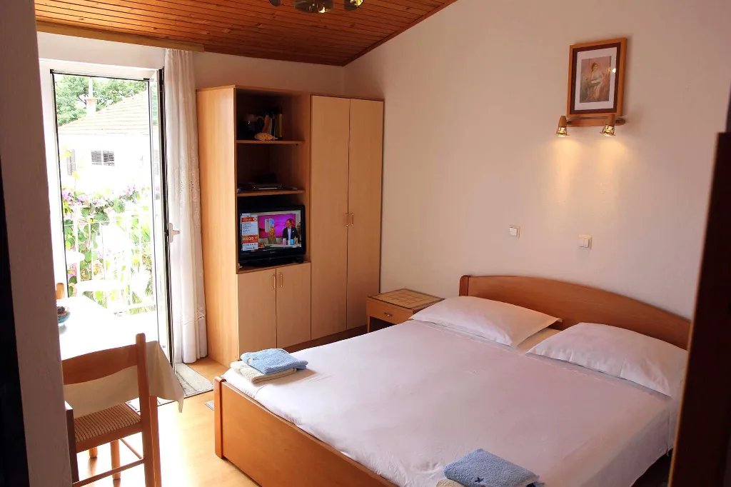 Apartments "J&R Babara" - Small studio with a balcony
