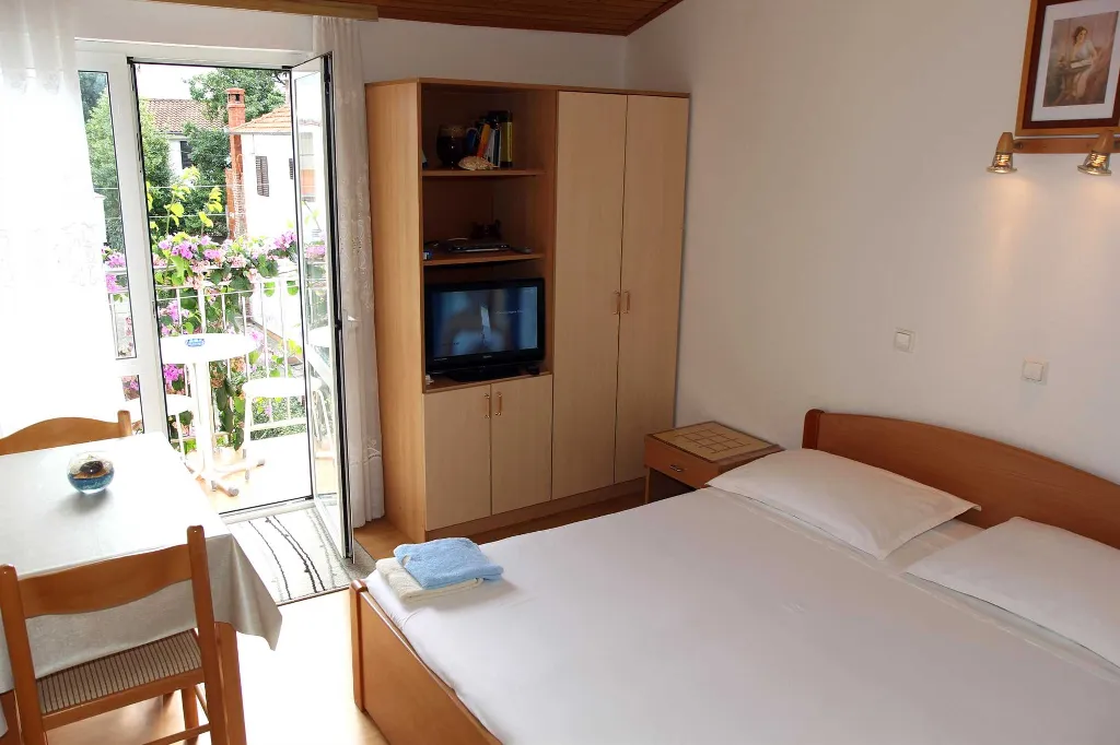 Apartments "J&R Babara" - Small studio with a balcony