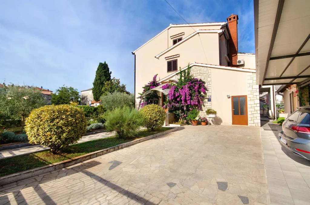 Two-Bedroom Apartment with Terrace in Rovinj