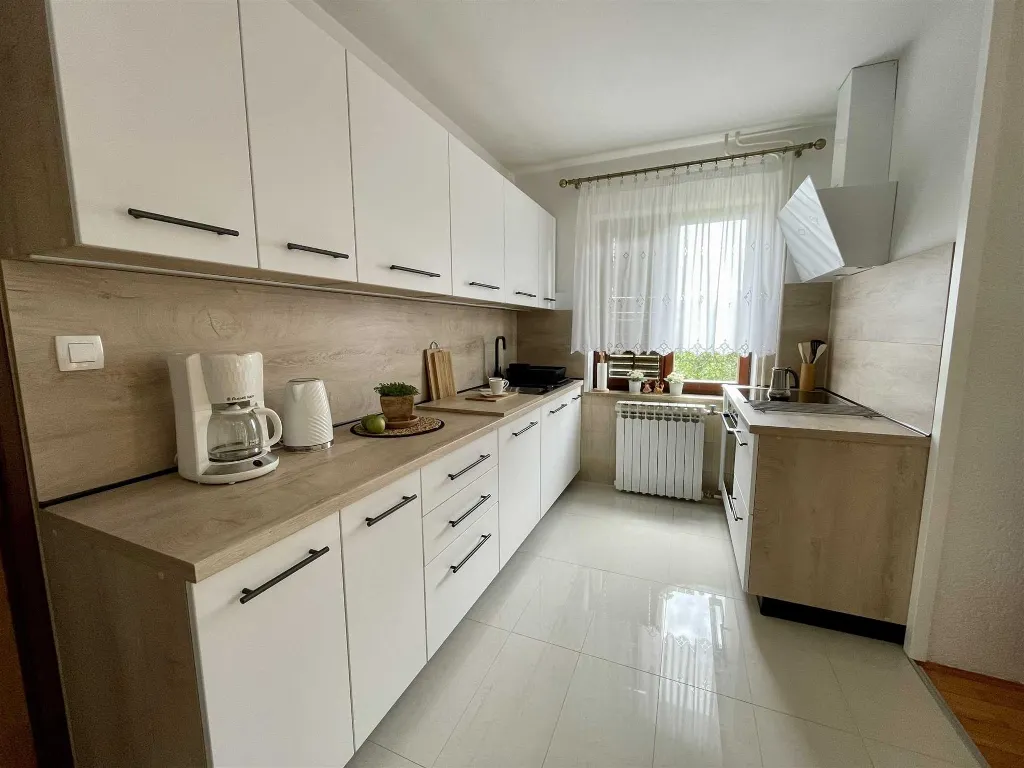Two-Bedroom Apartment in Rovinj with Parking