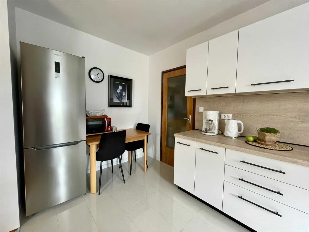 Two-Bedroom Apartment in Rovinj with Parking