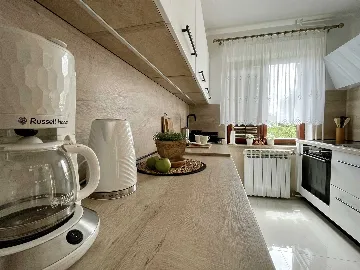 Two-Bedroom Apartment in Rovinj with Parking