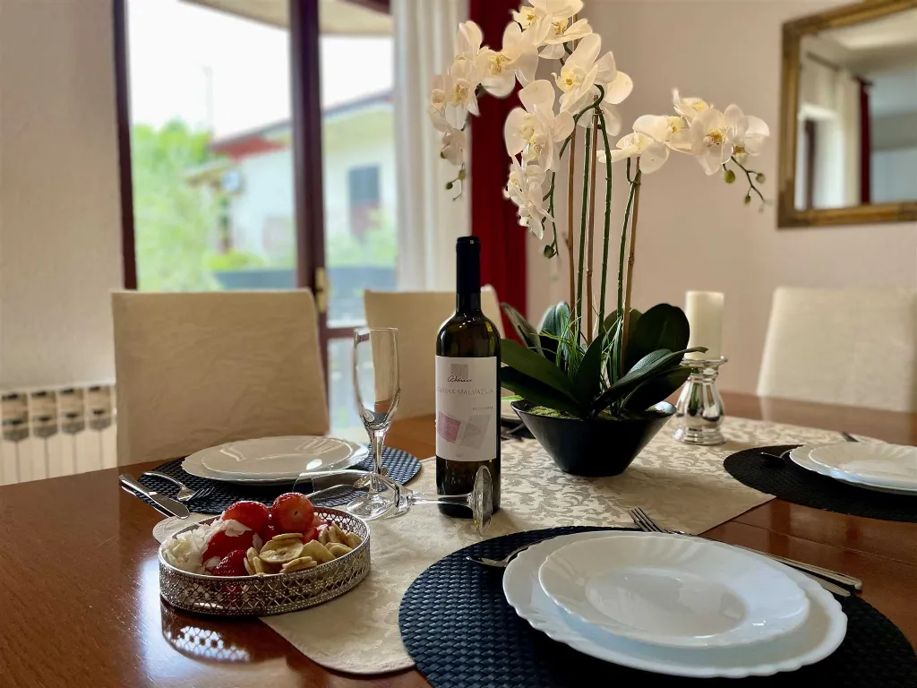 Two-Bedroom Apartment in Rovinj with Parking