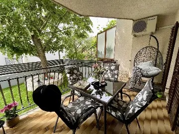 Two-Bedroom Apartment in Rovinj with Parking