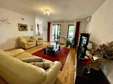 Two-Bedroom Apartment in Rovinj with Parking