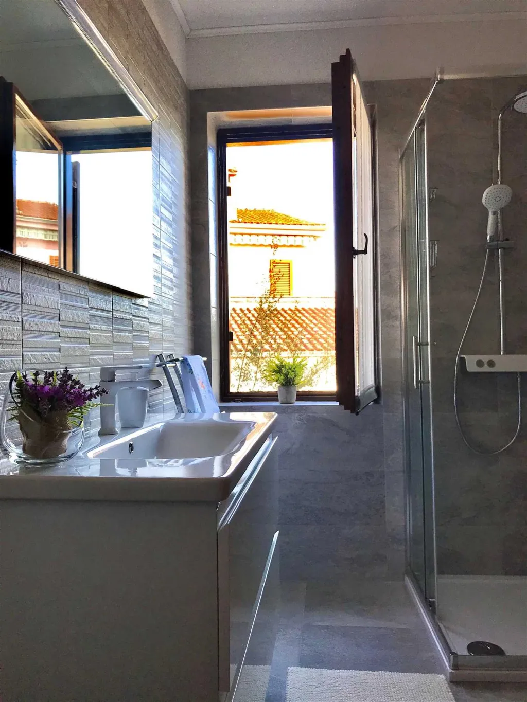 Two-Bedroom Apartment in Rovinj with Parking
