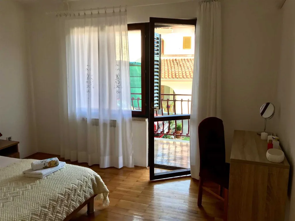 Two-Bedroom Apartment in Rovinj with Parking