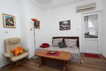 Two-Bedroom Apartment in Rovinj with Balcony