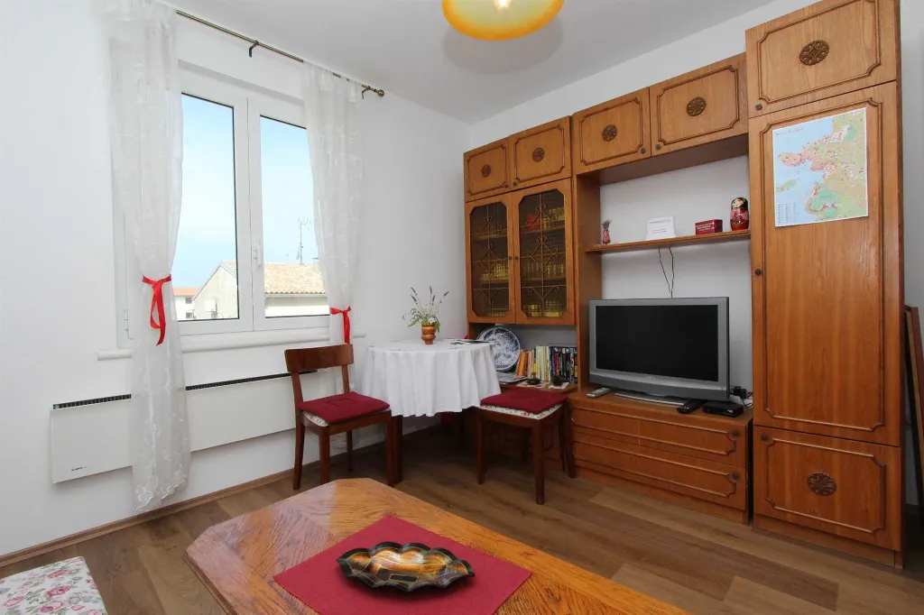 Two-Bedroom Apartment in Rovinj with Balcony