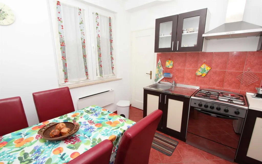 Two-Bedroom Apartment in Rovinj with Balcony