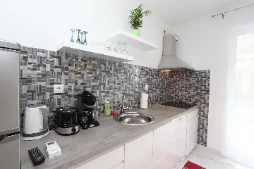 Two-Bedroom Apartment in Rovinj with Parking