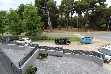 Two-Bedroom Apartment in Rovinj with Parking