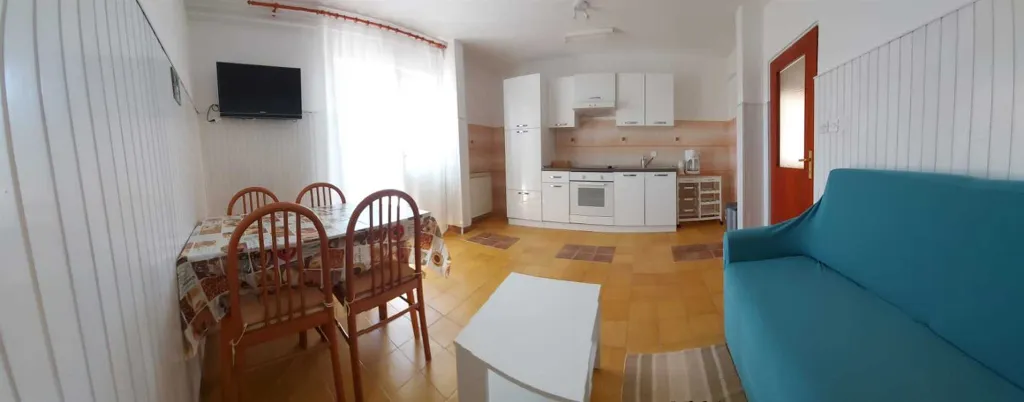 Two-Bedroom Apartment in Rovinj for 4 Guests