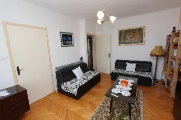 Two-Bedroom Apartment in Rovinj with Parking