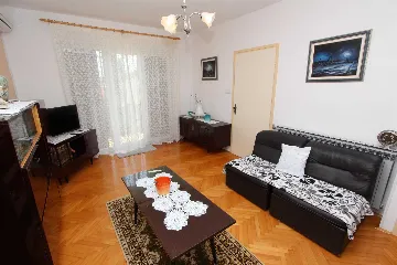 Two-Bedroom Apartment in Rovinj with Parking