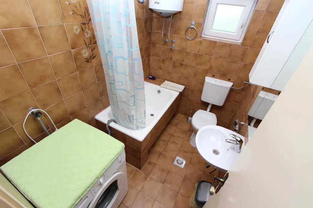 Two-Bedroom Apartment in Rovinj with Parking