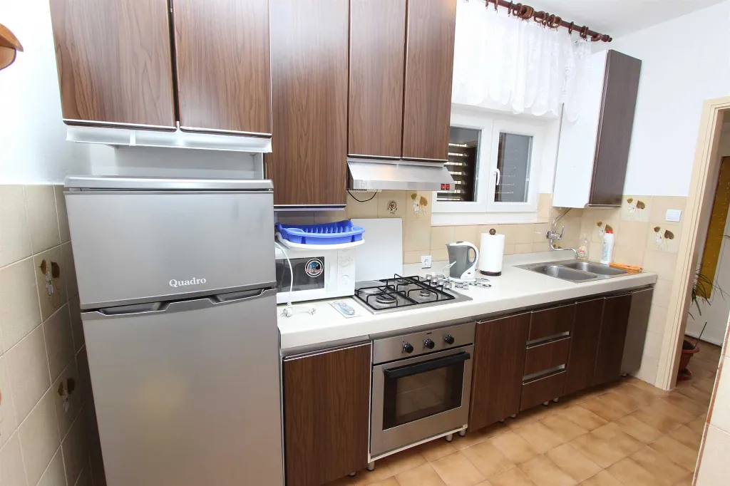 Two-Bedroom Apartment in Rovinj with Parking
