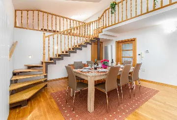 Three-Bedroom Apartment in Pula for 8 Guests