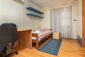 Three-Bedroom Apartment in Pula for 8 Guests