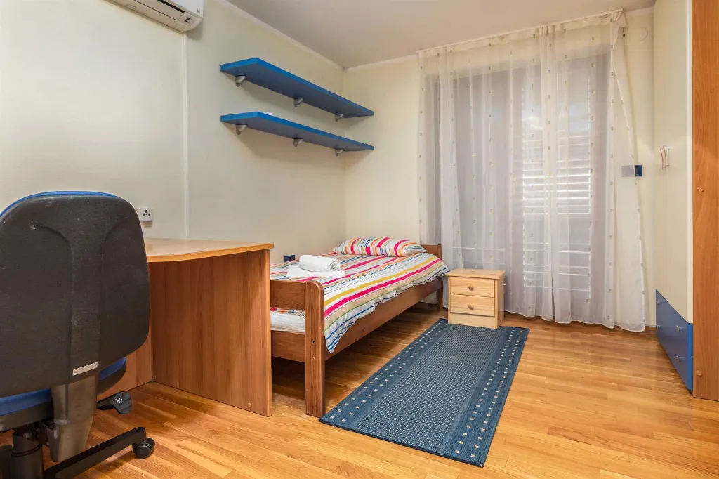 Three-Bedroom Apartment in Pula for 8 Guests