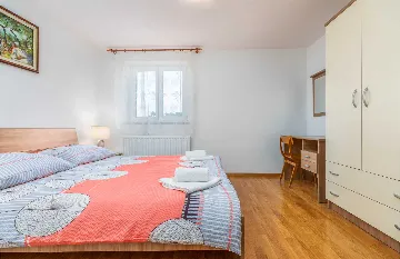 Three-Bedroom Apartment in Pula for 8 Guests