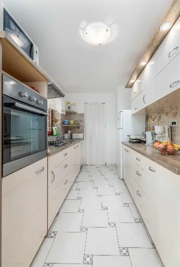 Three-Bedroom Apartment in Pula for 8 Guests