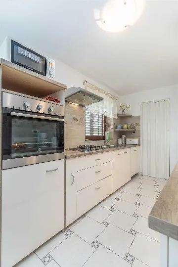 Three-Bedroom Apartment in Pula for 8 Guests