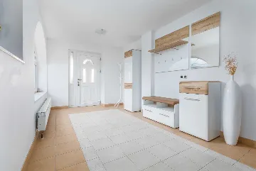 Three-Bedroom Apartment in Pula for 8 Guests