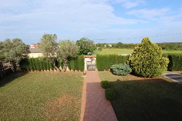 Three-Bedroom Apartment in Pula for 8 Guests