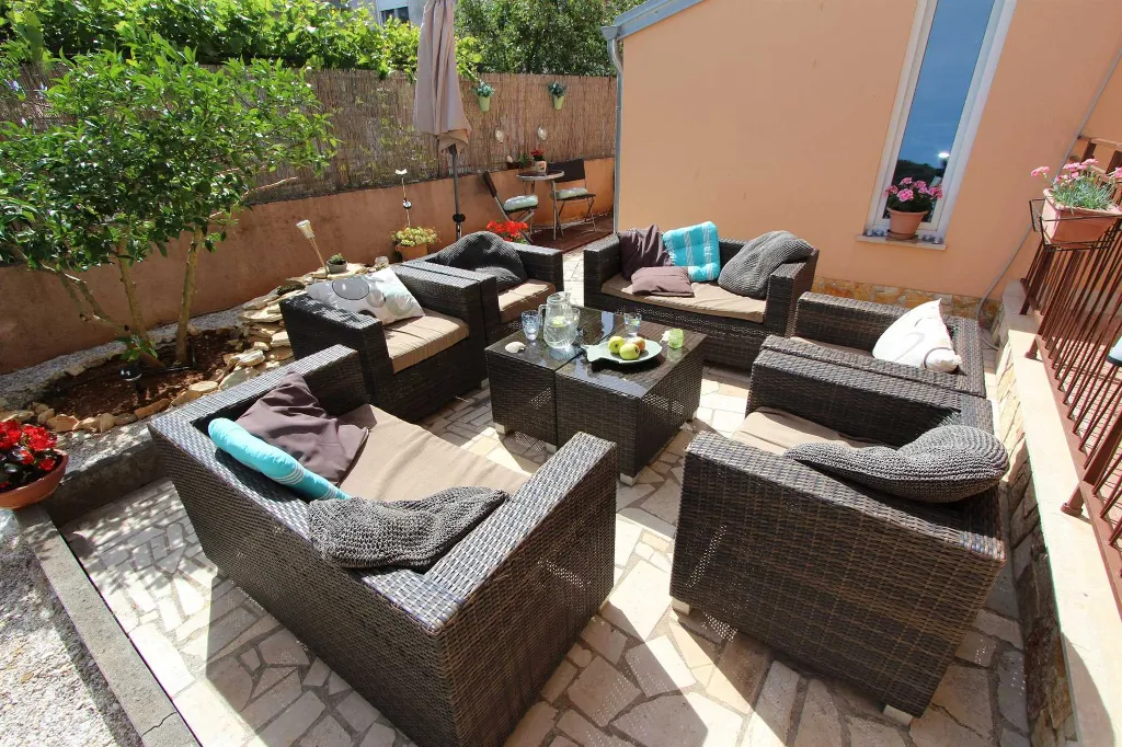 One-Bedroom Apartment with Terrace in Rovinj
