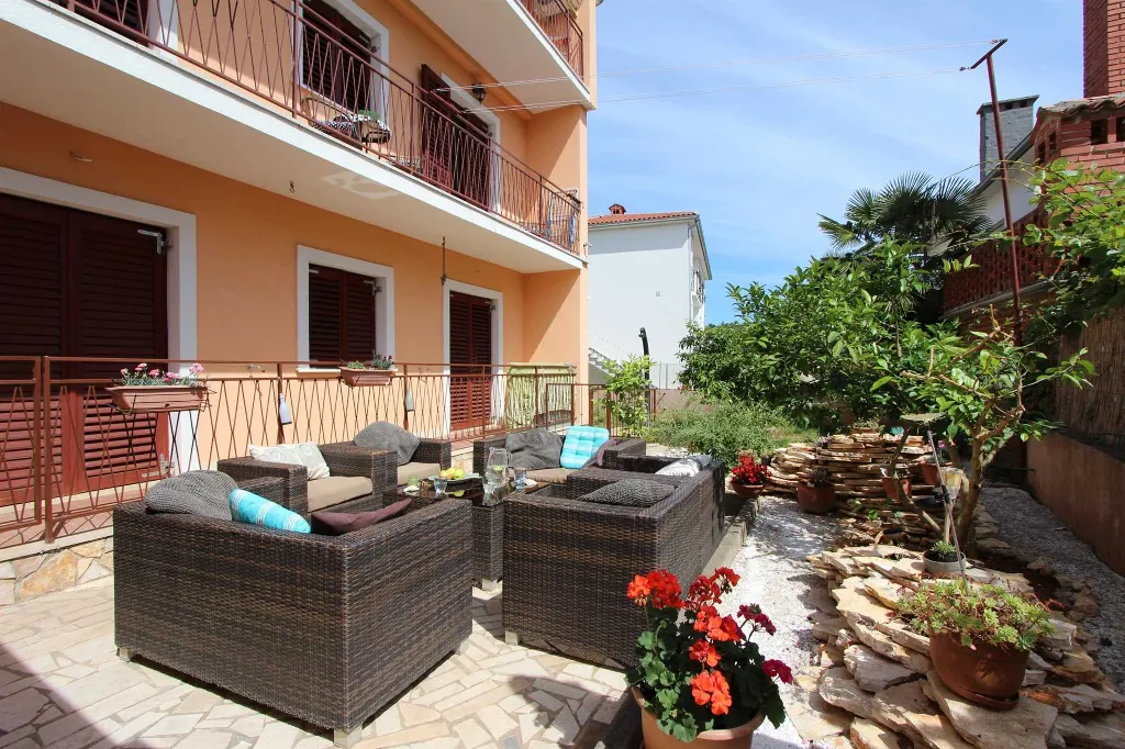 One-Bedroom Apartment with Terrace in Rovinj