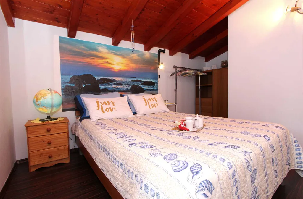 One-Bedroom Apartment with Terrace in Rovinj
