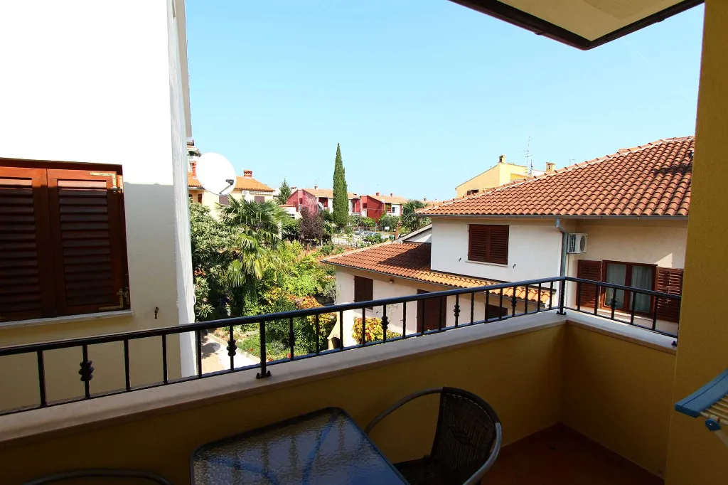 One-Bedroom Apartment with Balcony in Rovinj