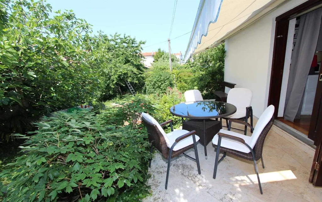 Two-Bedroom Apartment with Terrace in Rovinj