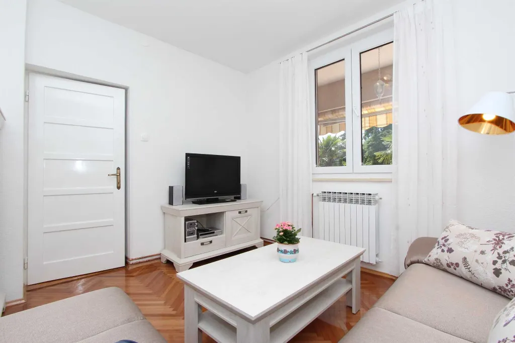 Two-Bedroom Apartment with Balcony in Rovinj