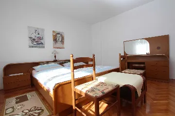 One-Bedroom Apartment in Rovinj for Up to 4 Guests