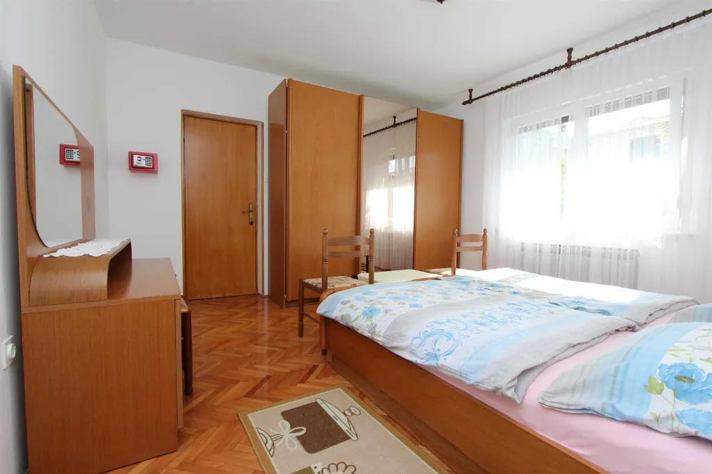 One-Bedroom Apartment in Rovinj for Up to 4 Guests