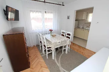 One-Bedroom Apartment in Rovinj for 2-4 Guests