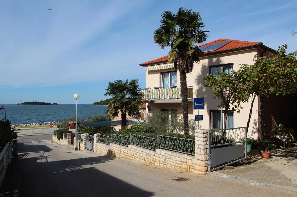 One-Bedroom Apartment in Rovinj for 2-4 Guests
